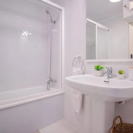 Lägenhet En Con Piscina Y A 100 Metros De La Playa *