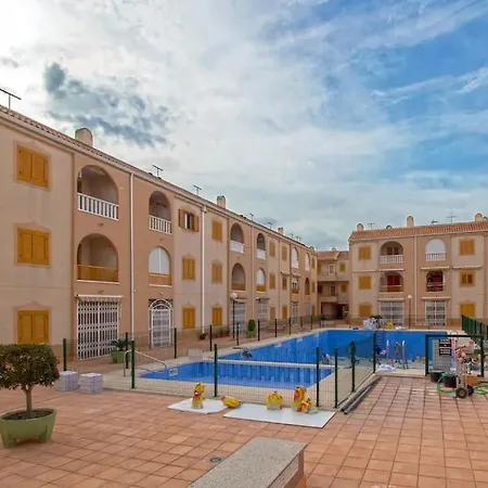 Lägenhet En Con Piscina Y A 100 Metros De La Playa Torrevieja